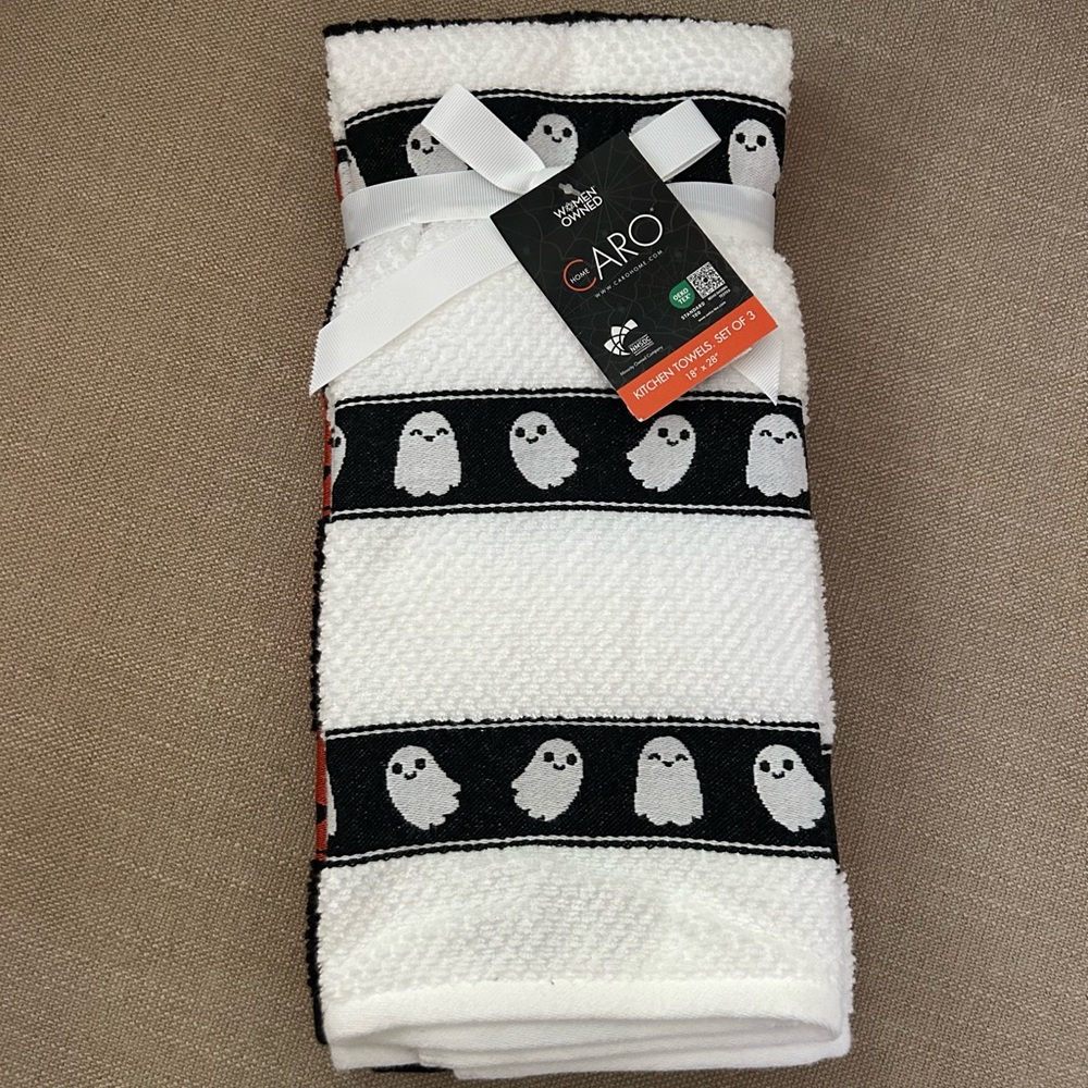 “New”Caro Ghost/Bat/Cat Towels ( set of 3)